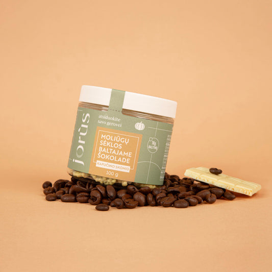 Kapučino skonio moliūgų sėklos baltajame šokolade